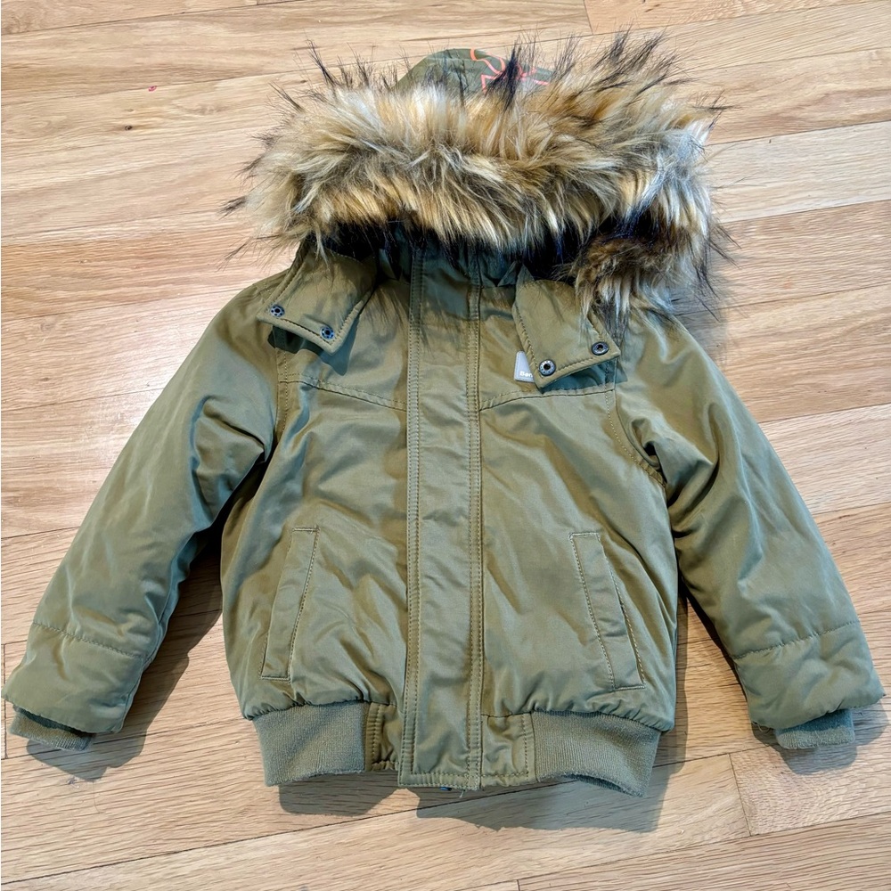Cute Bench coat size 3/4T
